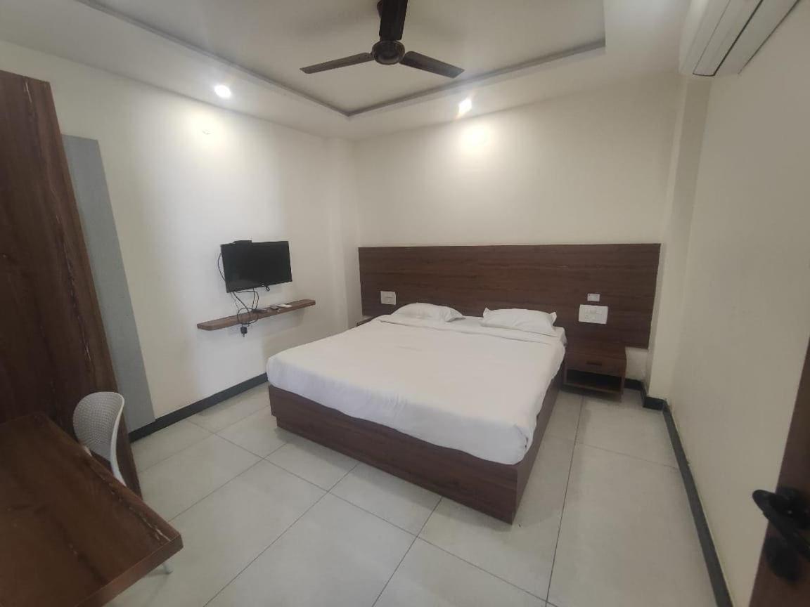 Super Townhouse Shivamogga Formerly Karthik Bhavan Екстер'єр фото