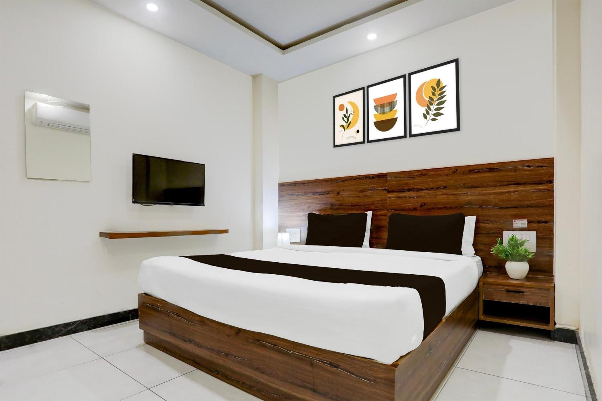 Super Townhouse Shivamogga Formerly Karthik Bhavan Екстер'єр фото