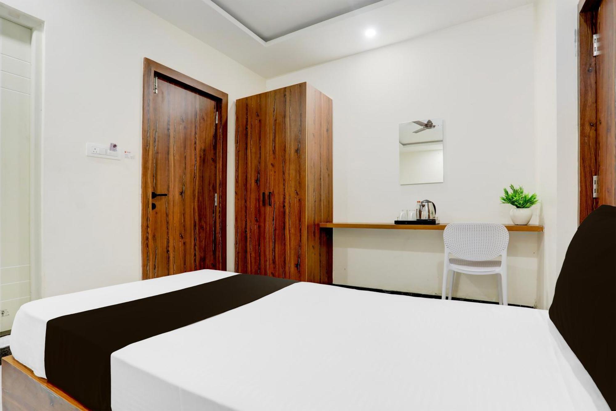 Super Townhouse Shivamogga Formerly Karthik Bhavan Екстер'єр фото